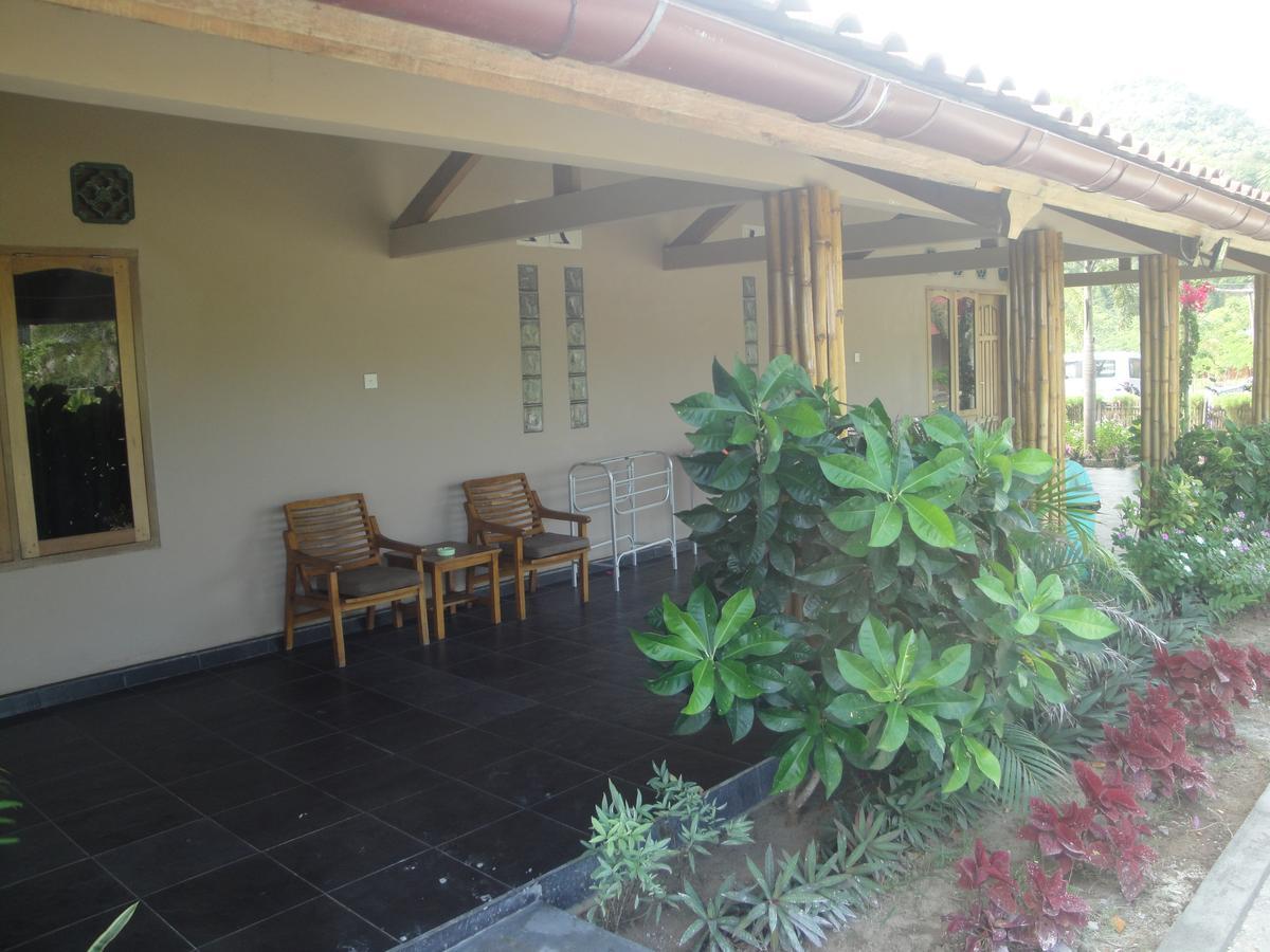 Villa Surga Sumbawa Sekongkang Exteriör bild